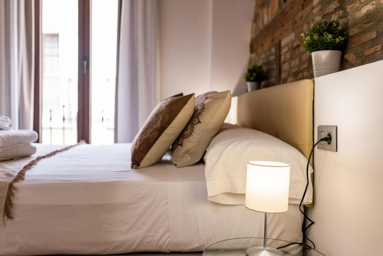 Wekey Homes Granada, Mesones Central Suites エクステリア 写真